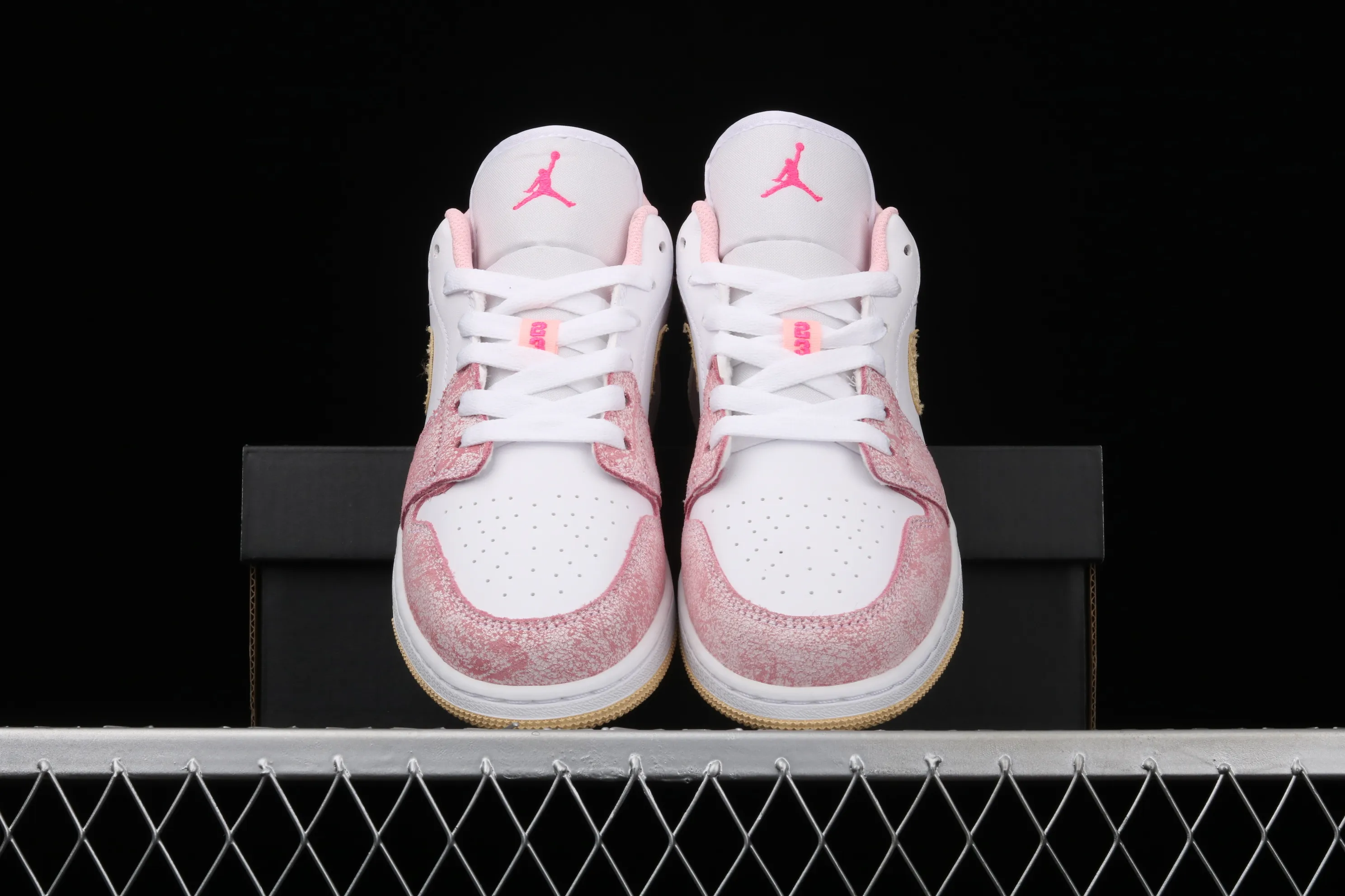 All categories Air Jordan Jordan series basketball shoes Air Jordan 1 Low Air Jordan 1 Low GS AJ1 Joe 1 low-top ice cream low-top basketball shoes CW7104-601